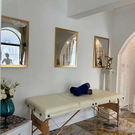 Апартаменты Aphrodite Hammam ,balneo ,nimes Centre Ним