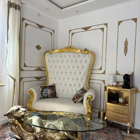 Aphrodite Hammam ,balneo ,nimes Centre Appartement *