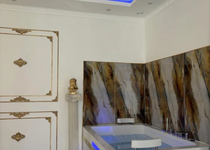 Aphrodite Hammam ,balnéo ,nîmes Centre Appartamento Nîmes